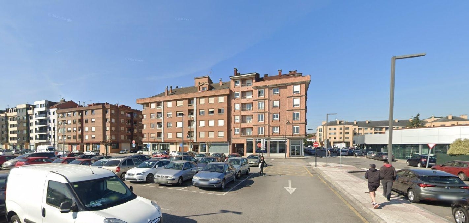 till salu lokal Lugones Oviedo 1