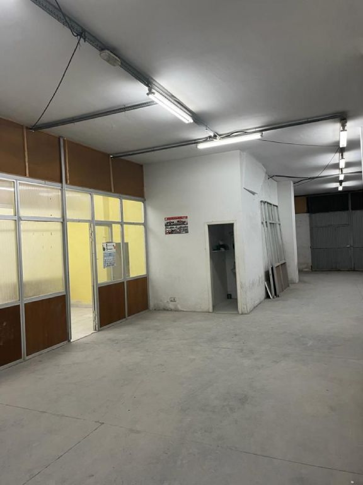 till salu lokal Lugones Oviedo 2