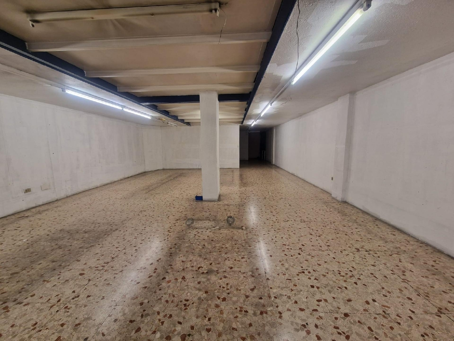  till salu lokal Salgueira Vigo 8