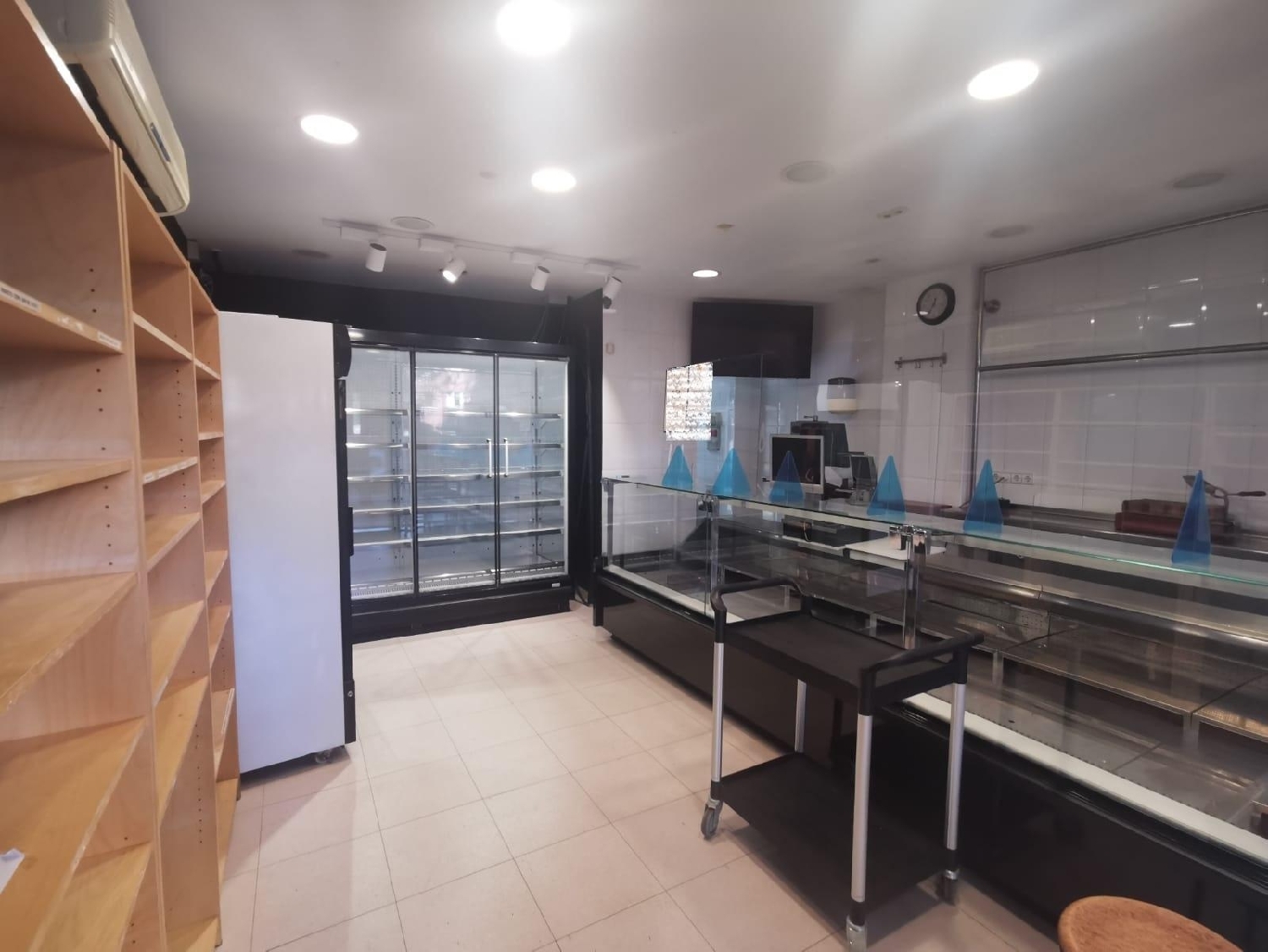  till salu lokal Mas D'en Pla Bages 1