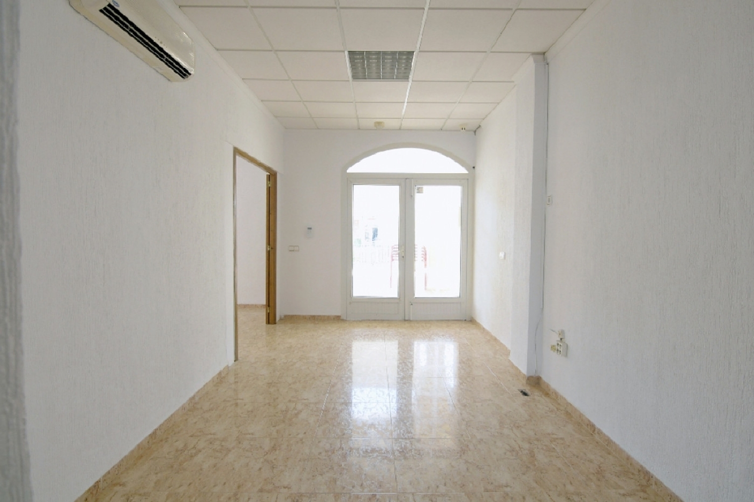  till salu lokal Mil Palmeras Baix Segura 4
