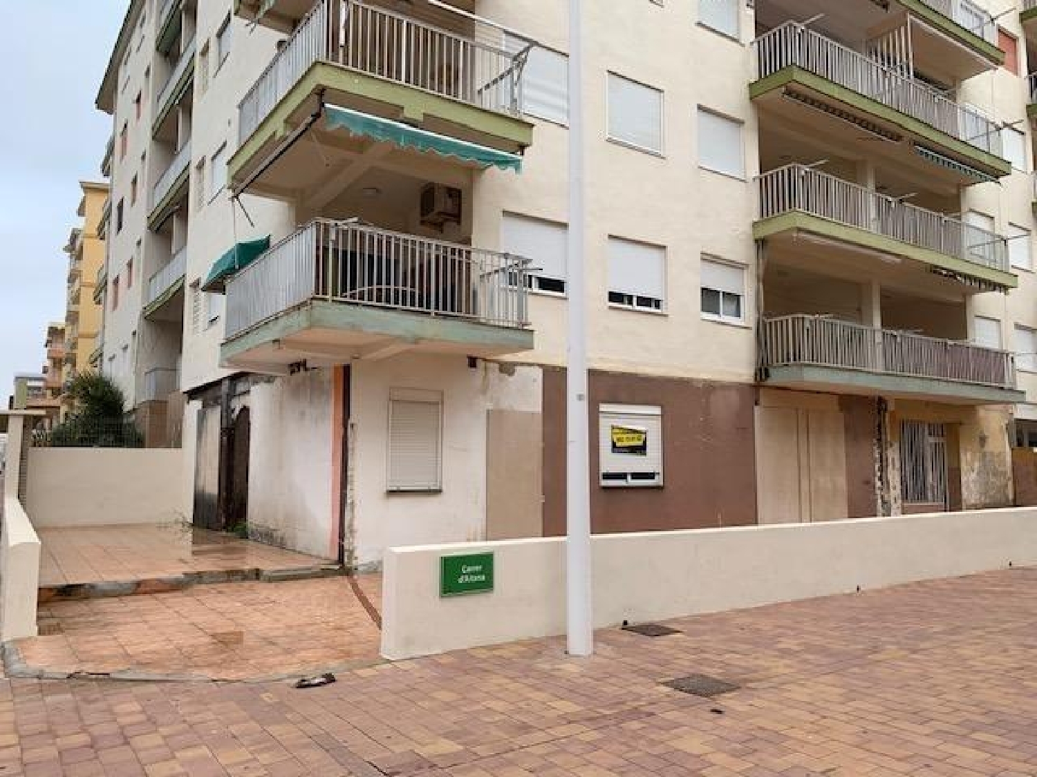  en venta local Platja De Tavernes De La Valldigna Safor 2
