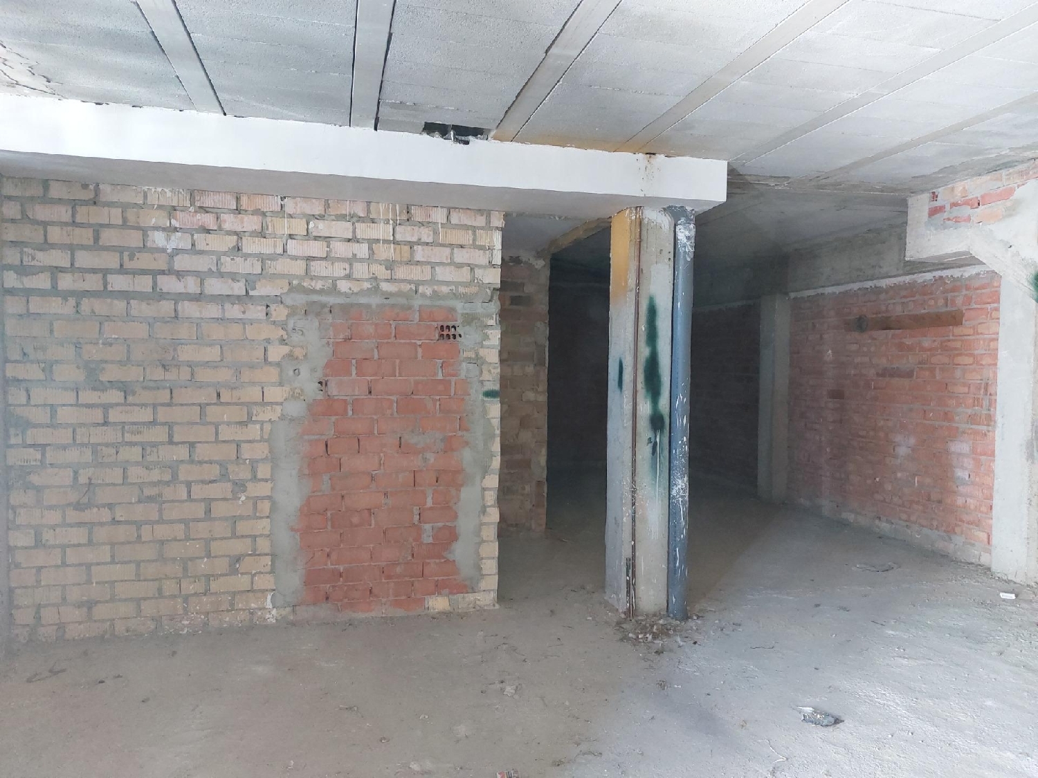  till salu lokal Montecarmelo Urb. Aljarafe 1