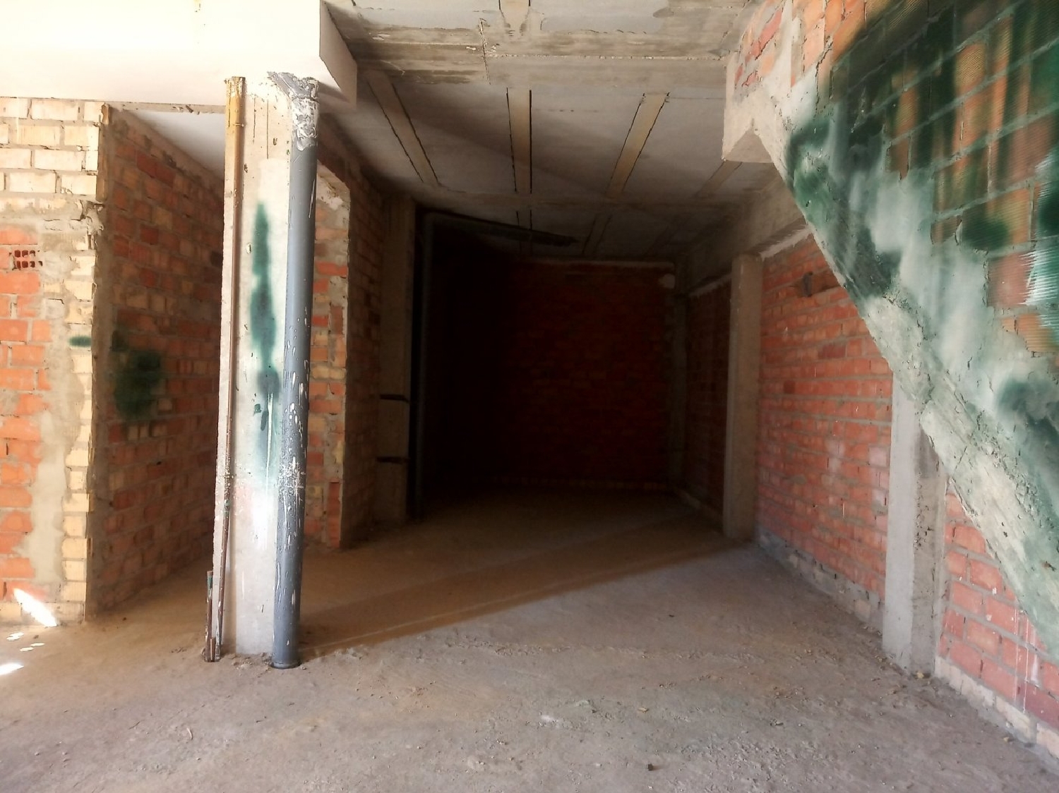  till salu lokal Montecarmelo Urb. Aljarafe 4