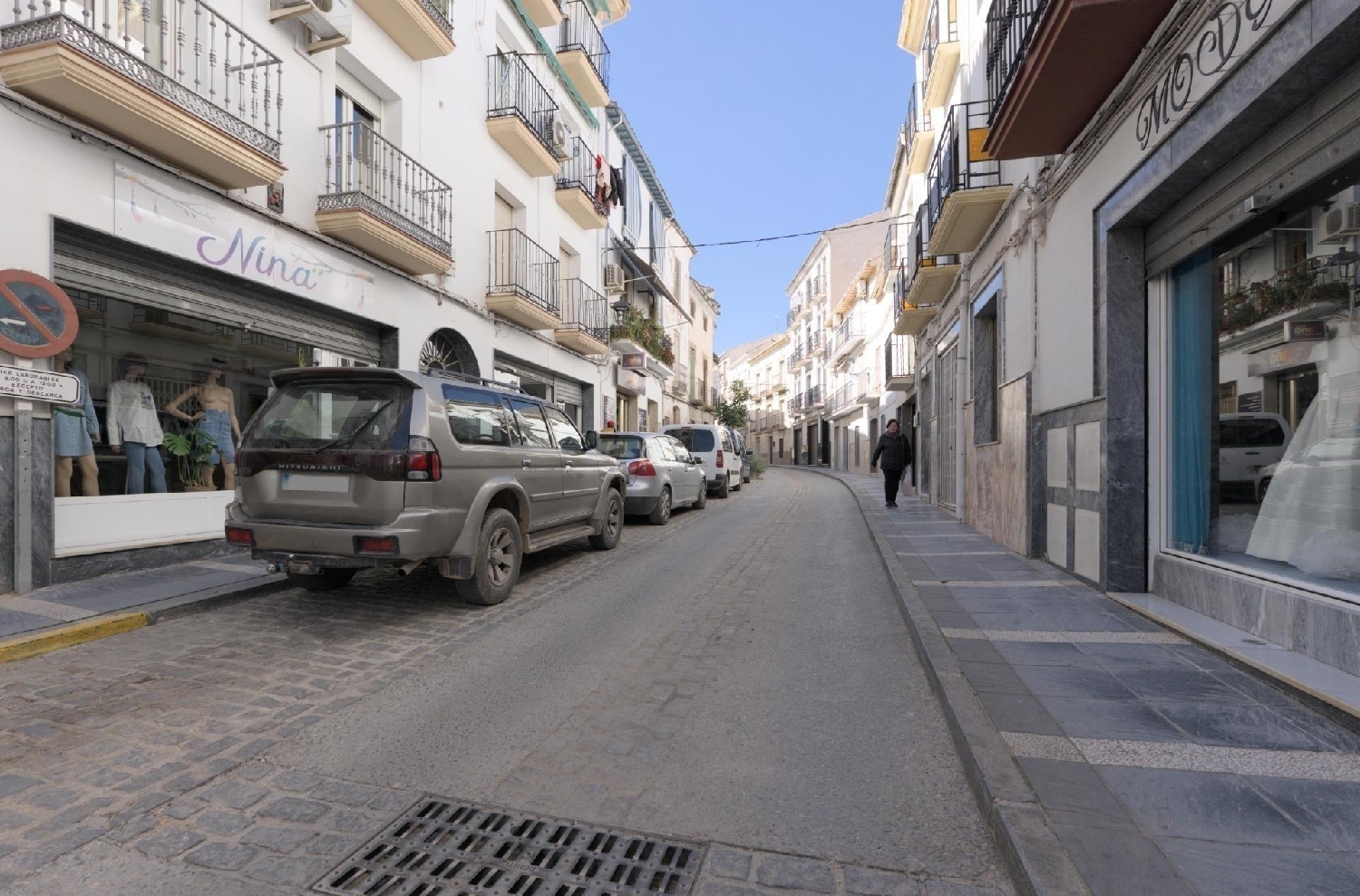  till salu lokal El Serval Loja 2
