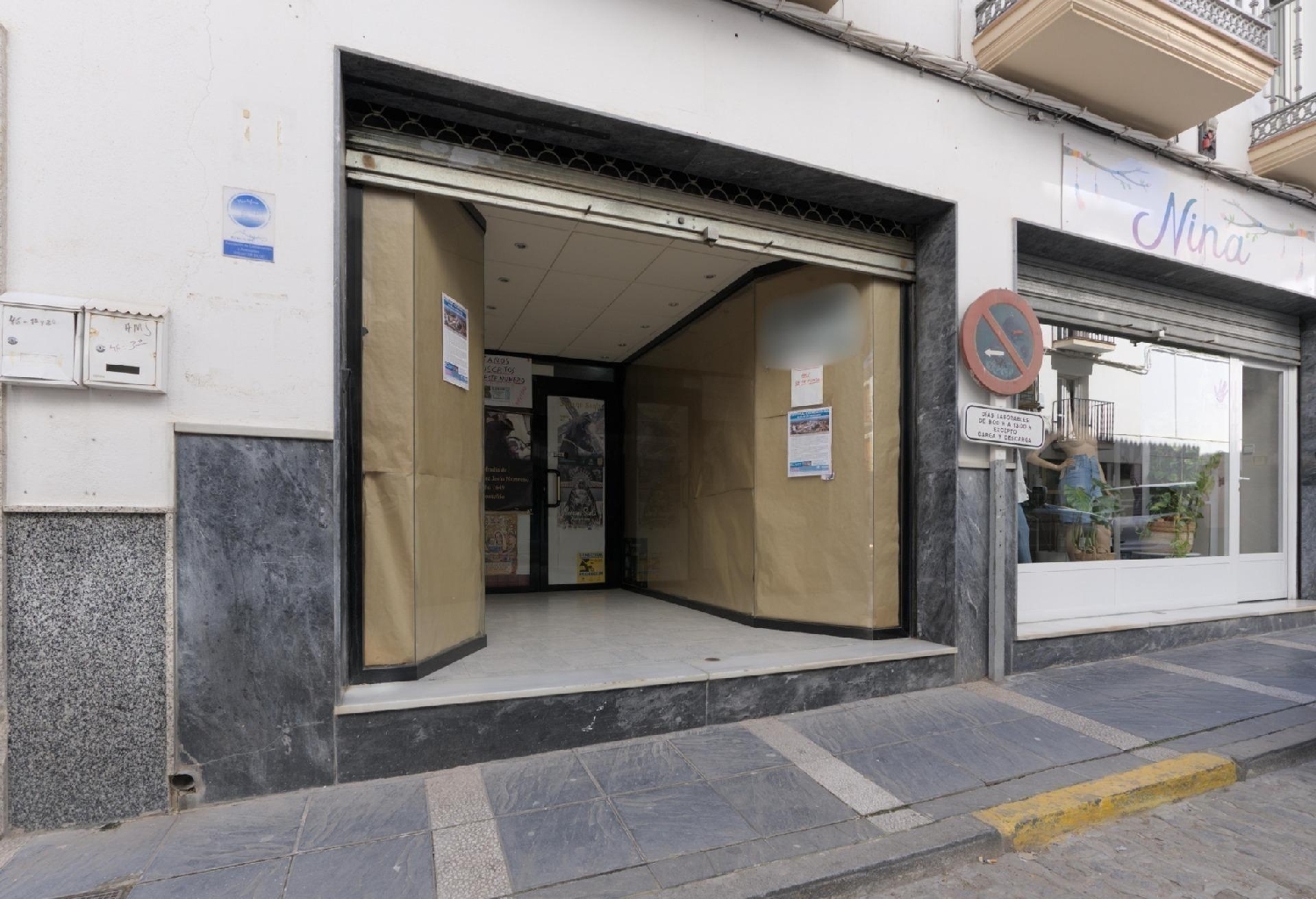  till salu lokal El Serval Loja 8