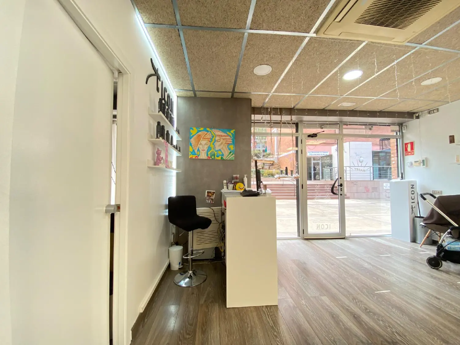 till salu lokal Montigalà-Bufalà Barcelonès 3