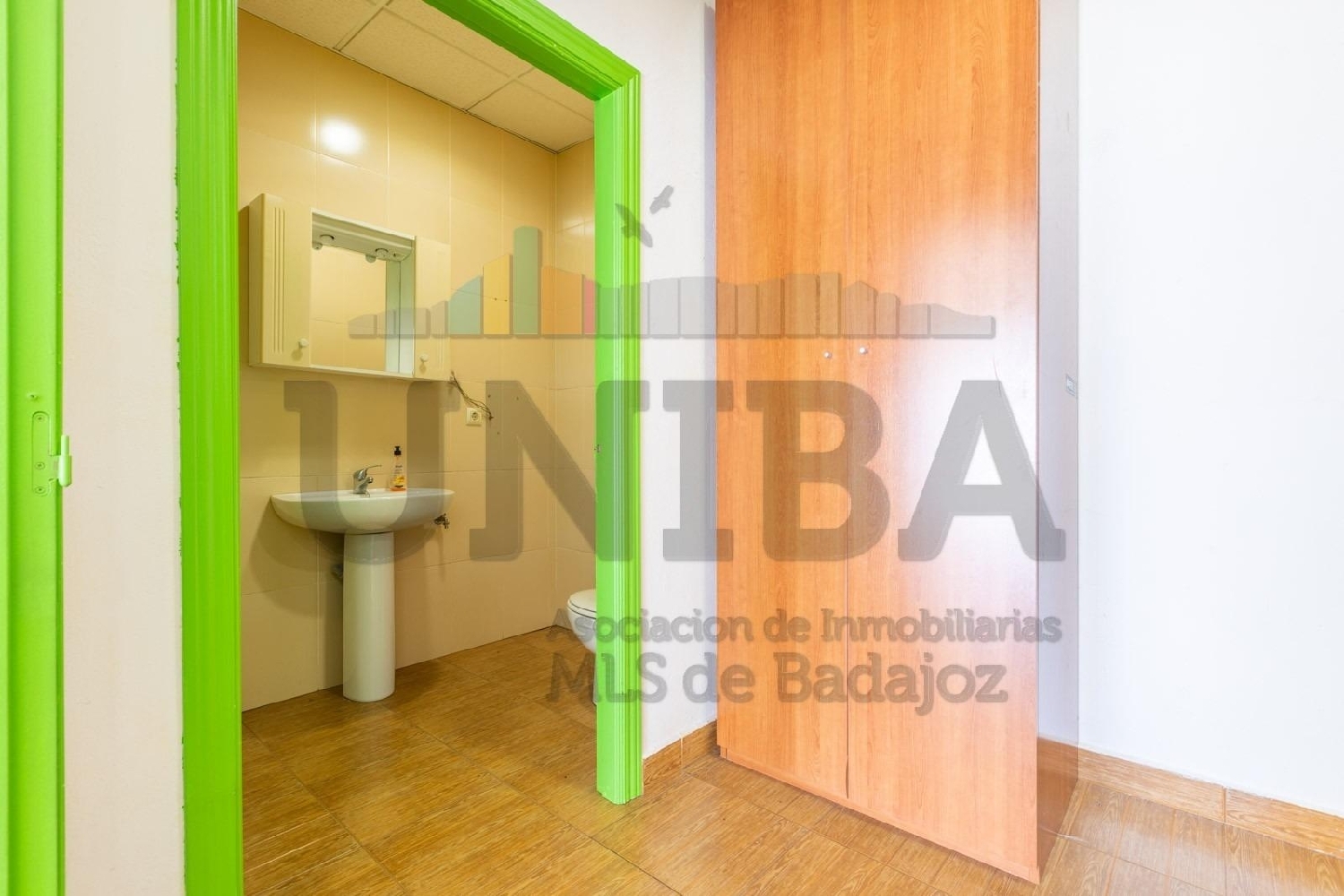  till salu lokal Montijo Merida 8