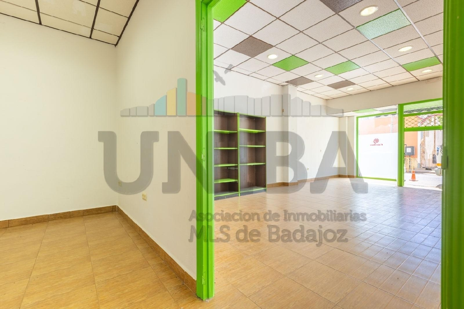  till salu lokal Montijo Merida 5