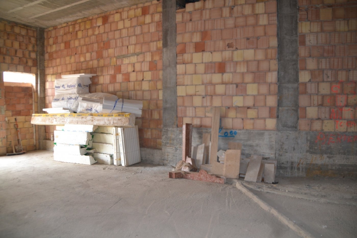 till salu lokal Muro Nord 2