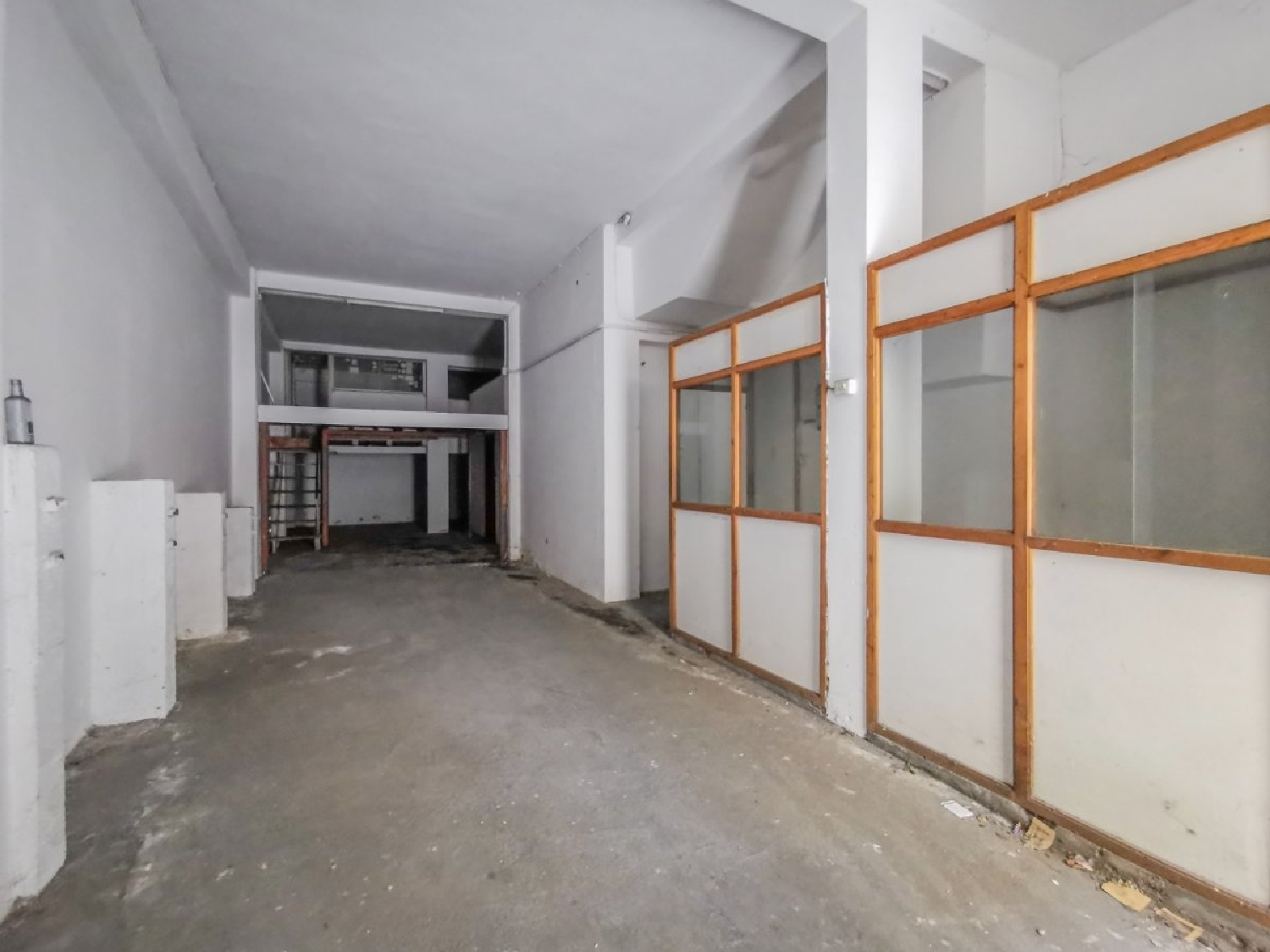  till salu lokal Naia Coruña 1