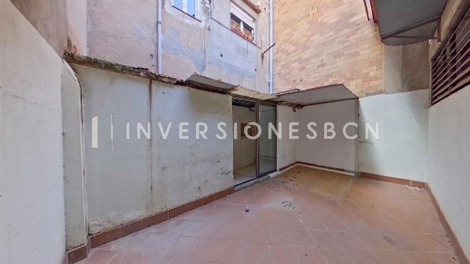  till salu lokal Nou Barris-Porta Barcelonès 4