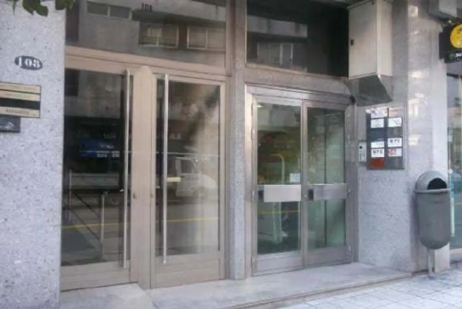  till salu lokal O Carme Vigo 1