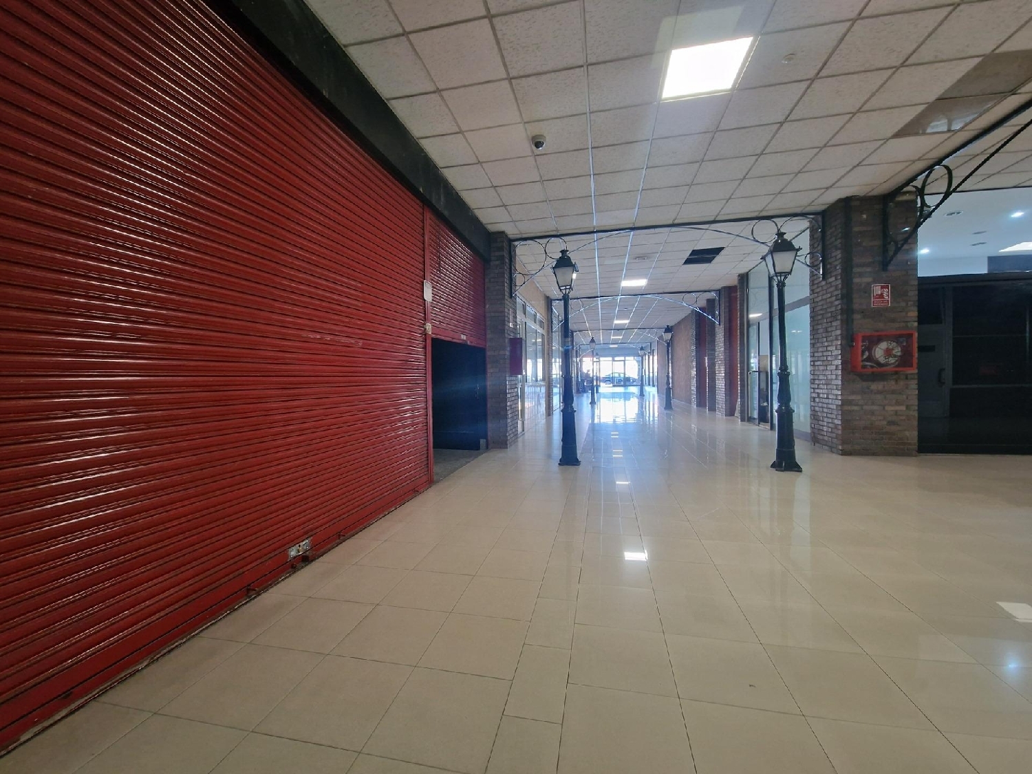 till salu lokal O Castro Vigo 3