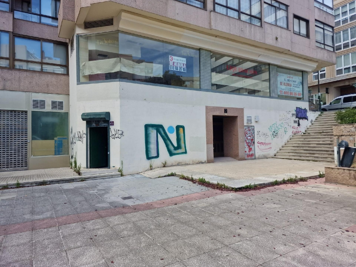  till salu lokal O Castro Vigo 1