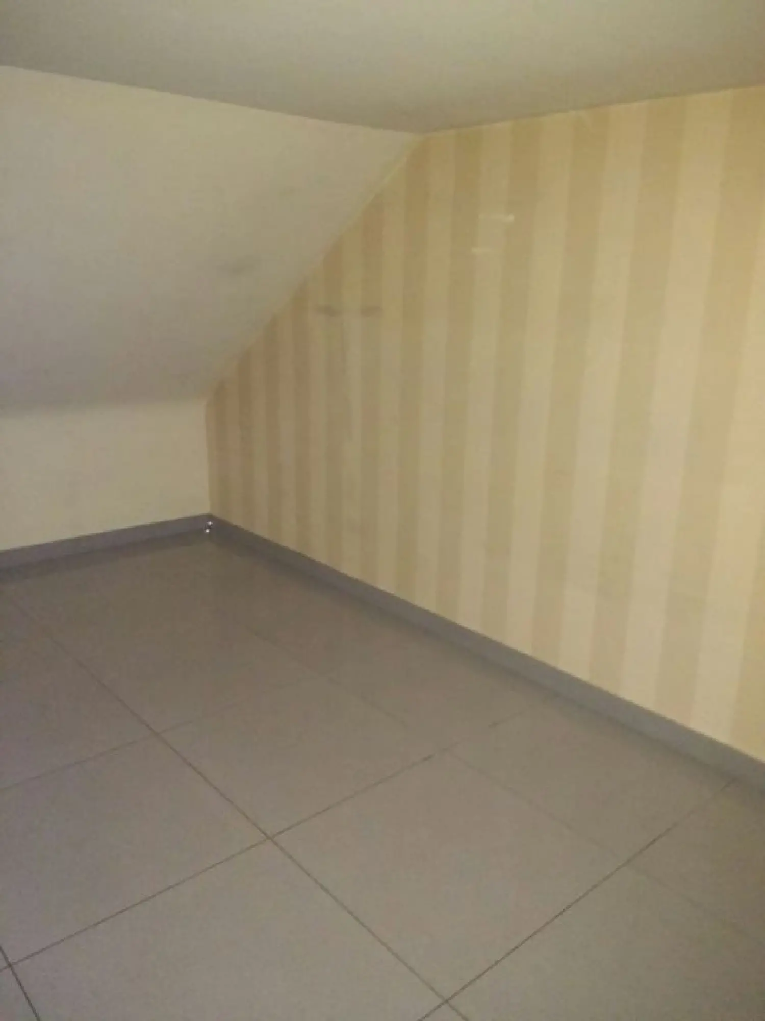 till salu lokal O Castro Vigo 2