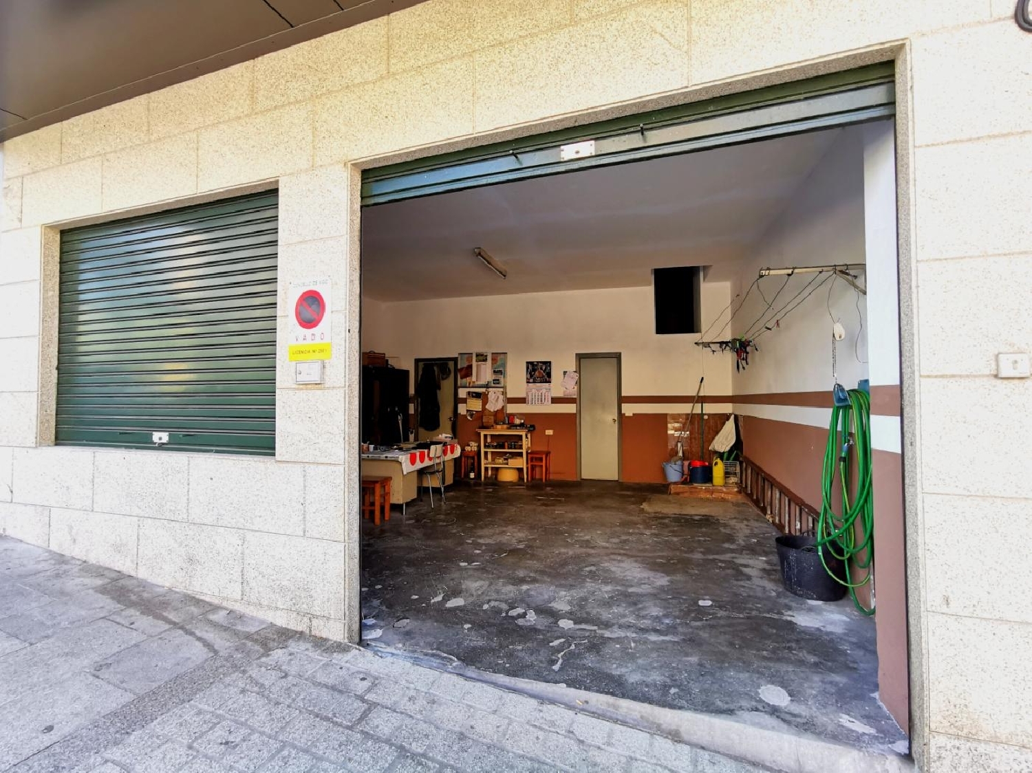  till salu lokal O Castro Vigo 8