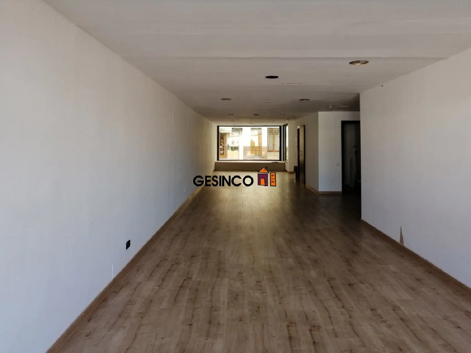  till salu lokal Urbanització D'hèlios Vall D'albaida 1
