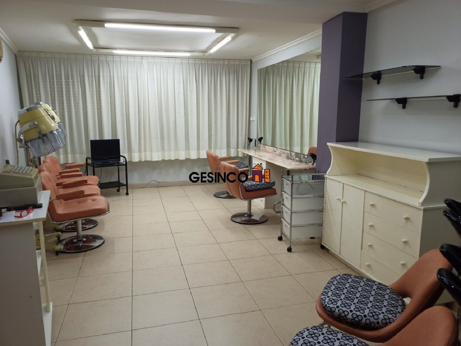 till salu lokal Urbanització D'hèlios Vall D'albaida 6