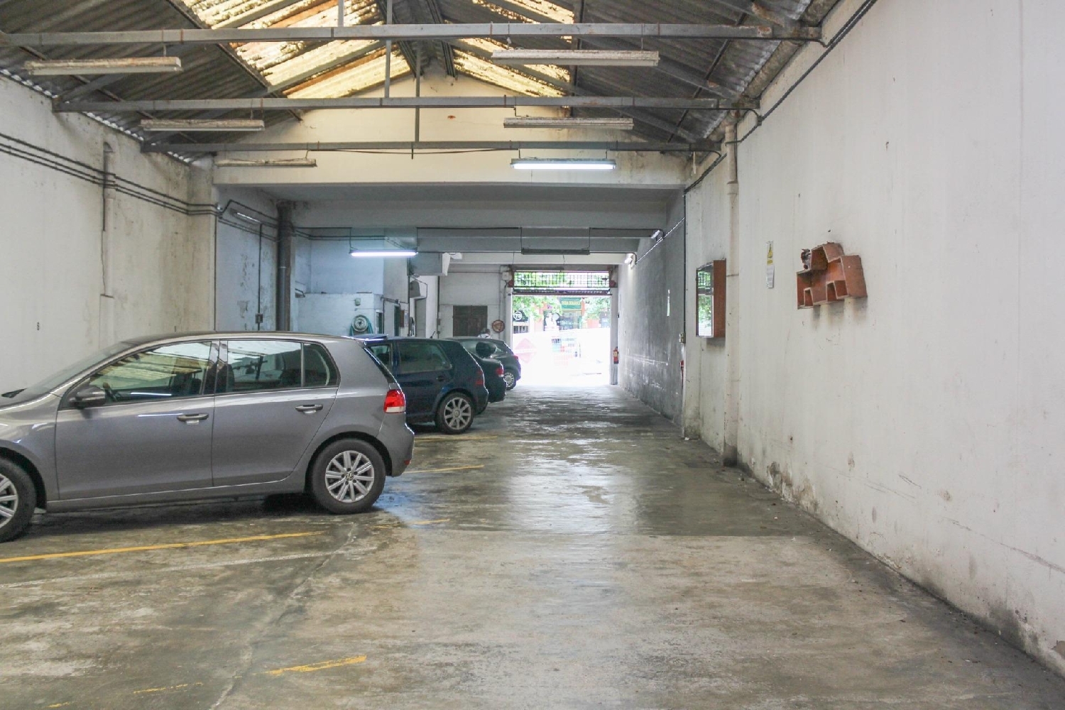  till salu lokal Os Mallos Coruña 1