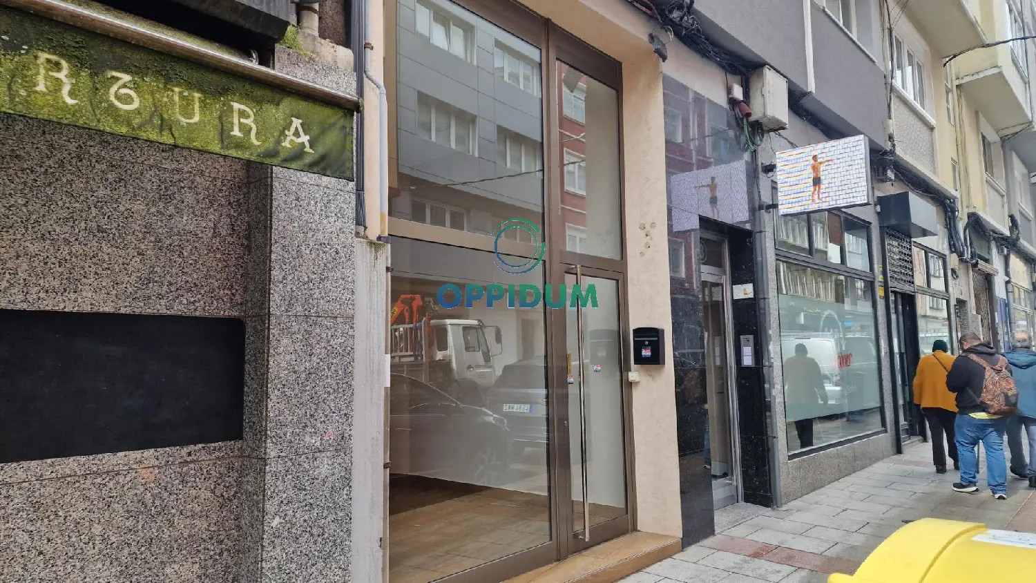till salu lokal Os Mallos Coruña 2