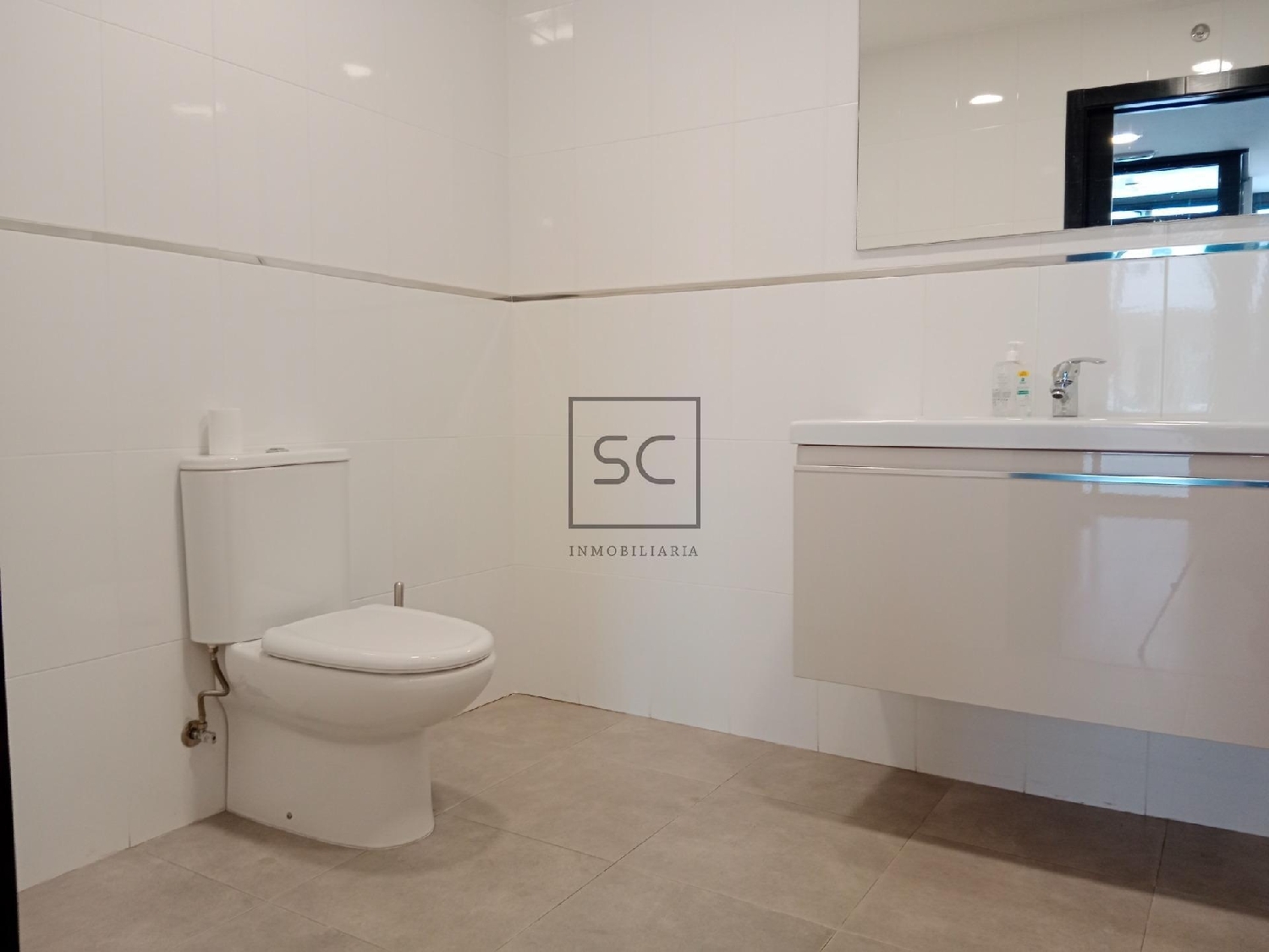  en venta local Outeiro Ferrol 4