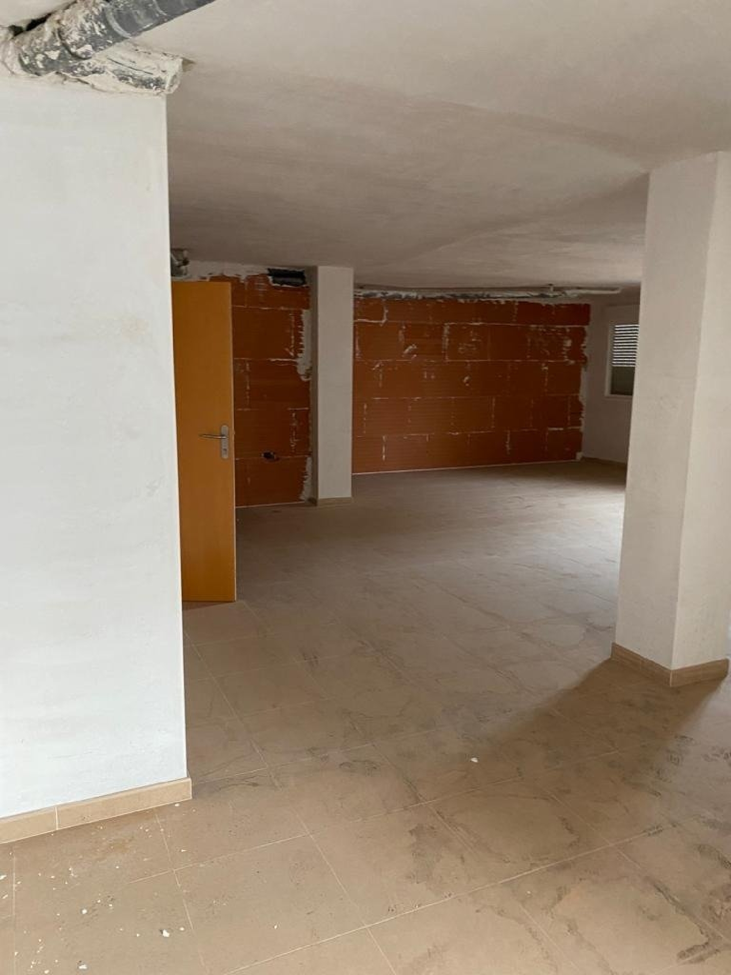  till salu lokal Pavos Plana Alta 8