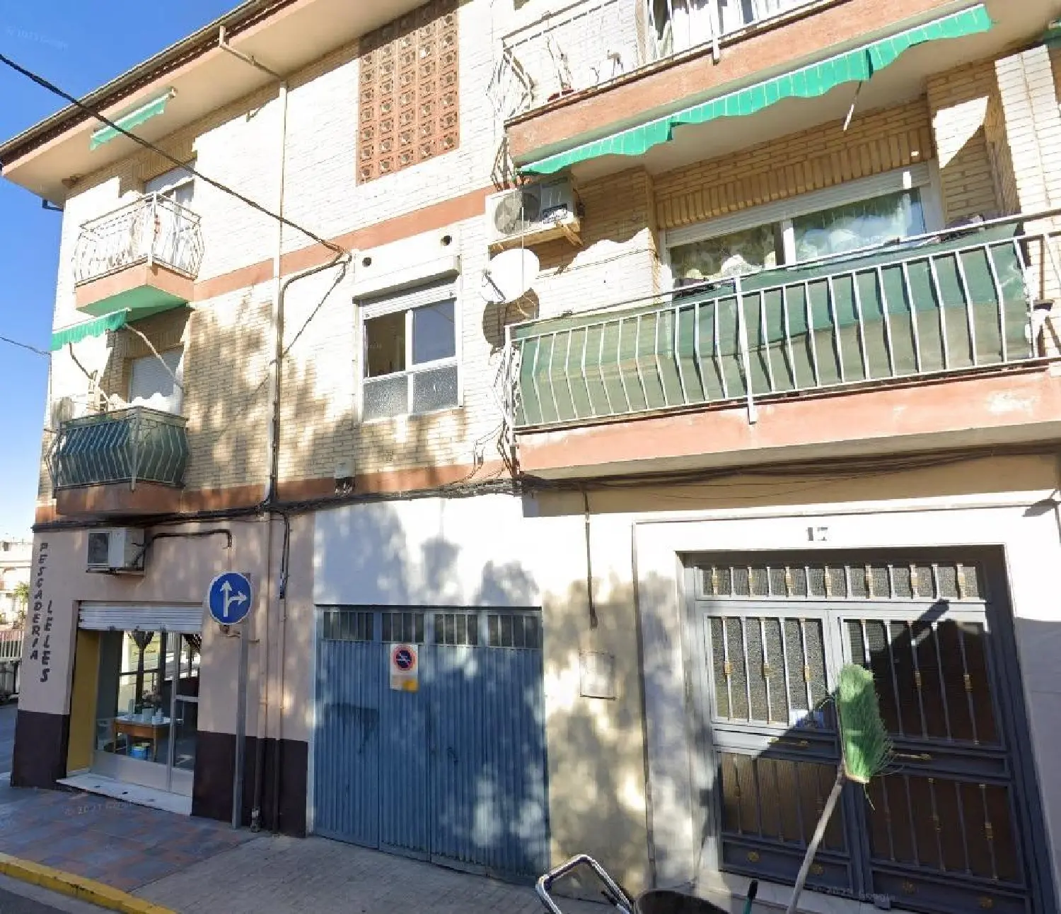  till salu lokal Monteluz Vega De Granada 1