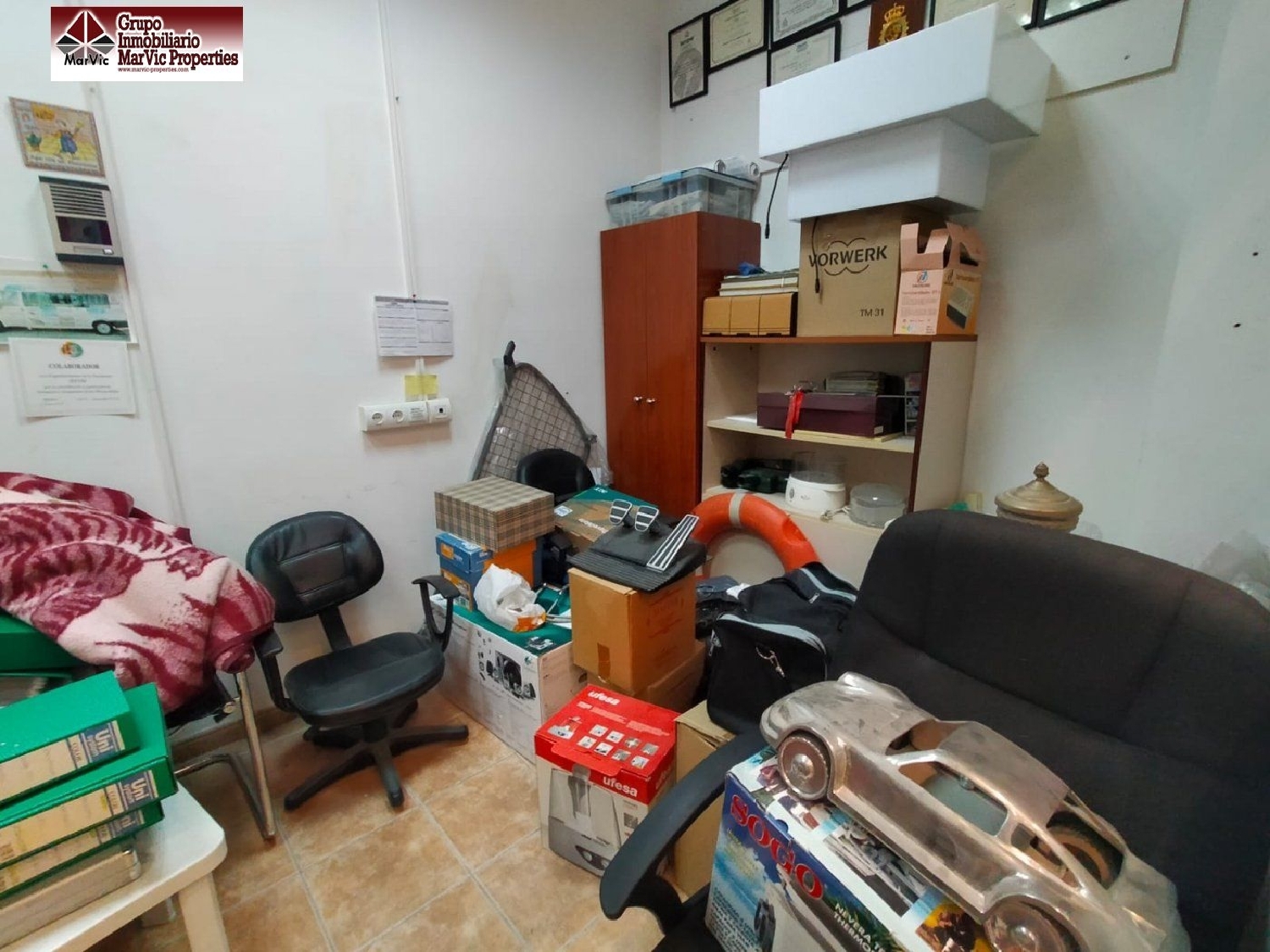  till salu lokal Plans Marina Baixa 8