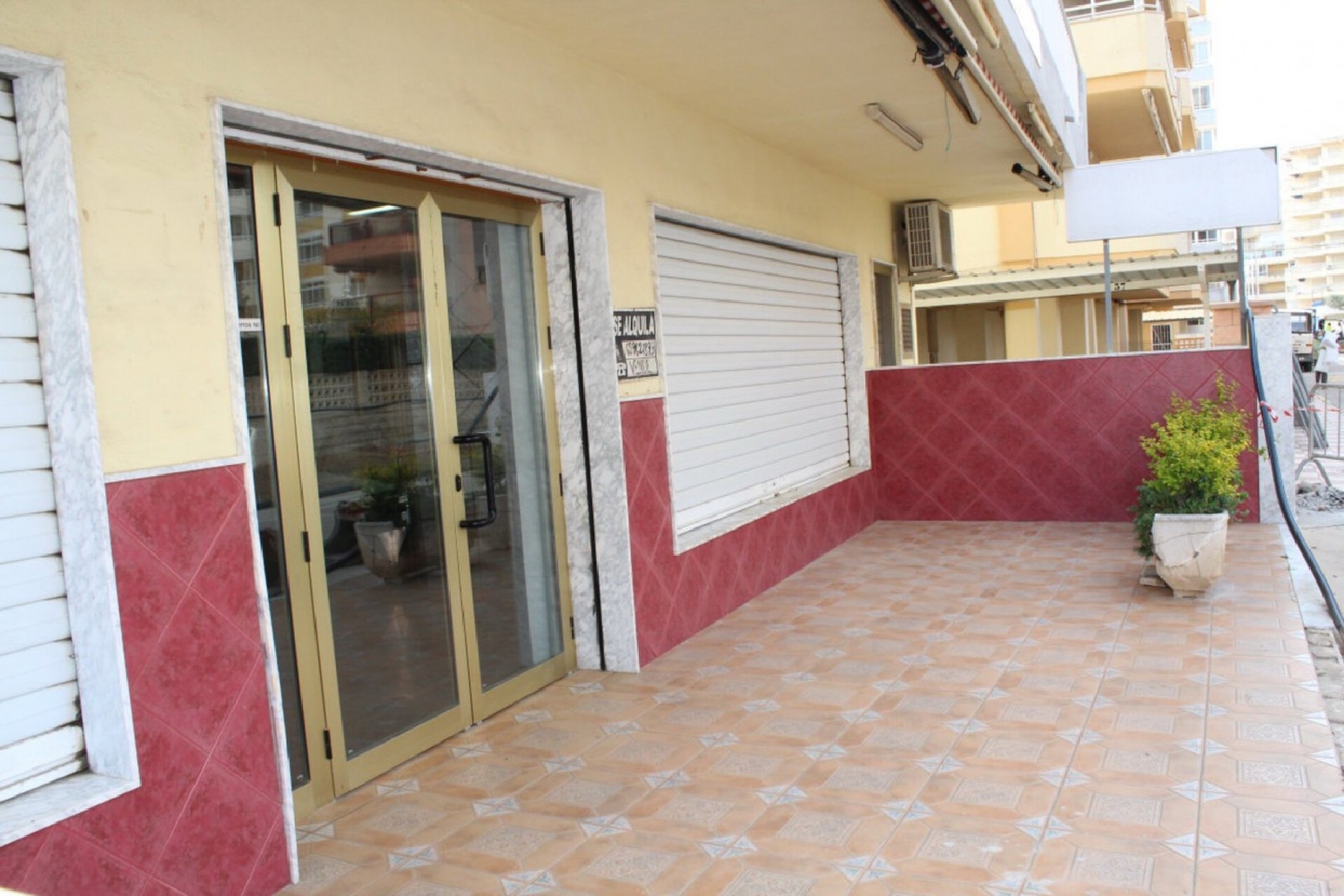  till salu lokal Platja De Tavernes De La Valldigna Safor 1