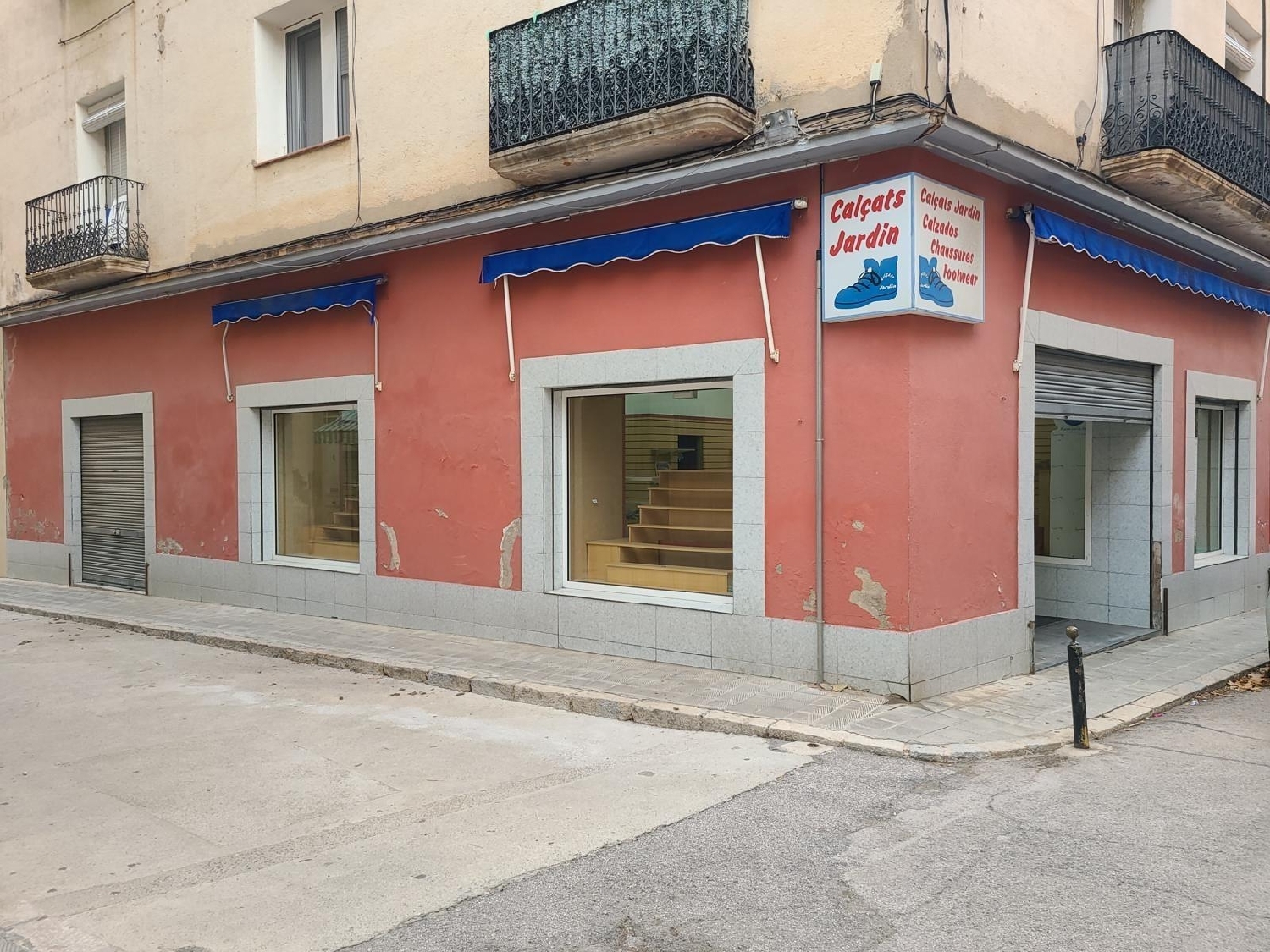  till salu lokal Portbou Alt Empordà 1