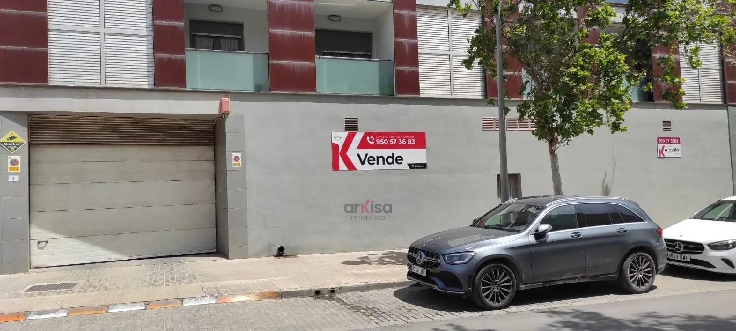  till salu lokal La Redonda Poniente Almeriense 1
