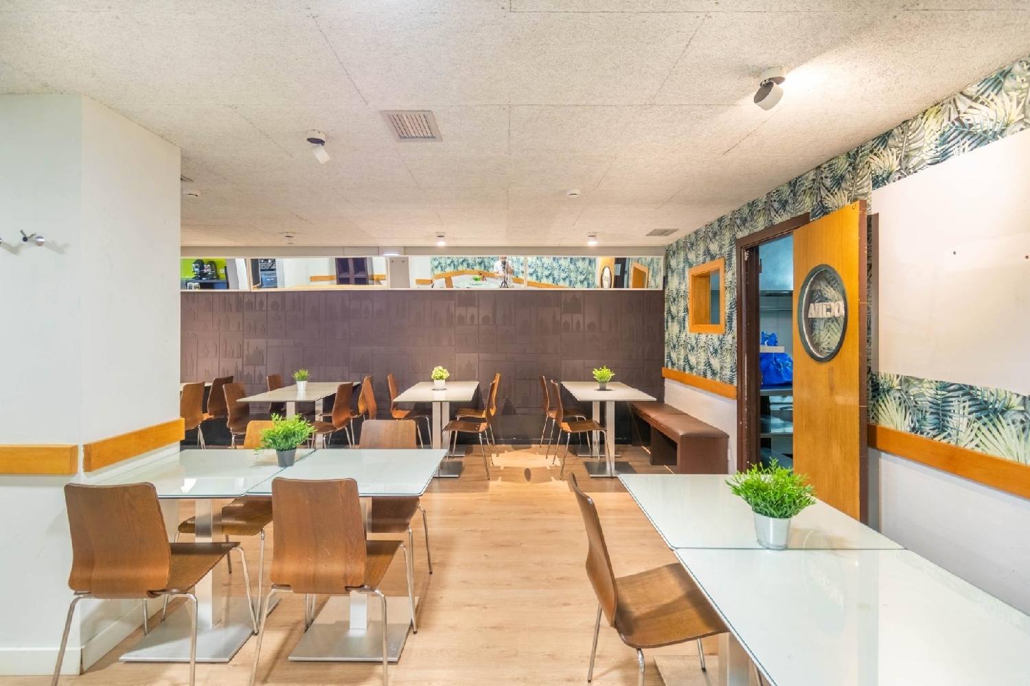  till salu lokal Primer Ensanche Pamplona 8