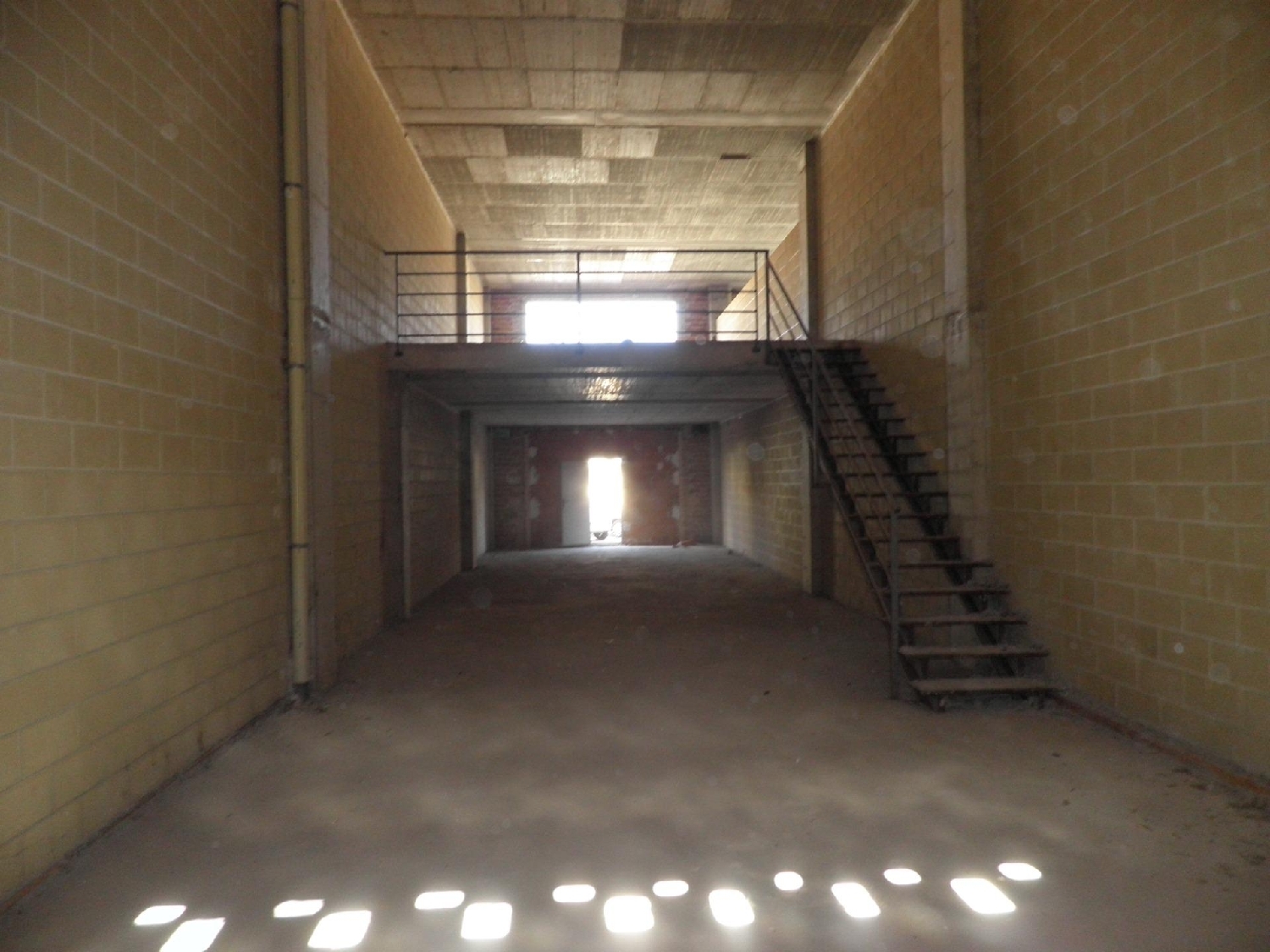  till salu lokal Urb. Ciudad Jardín Campo De Calatrava 4