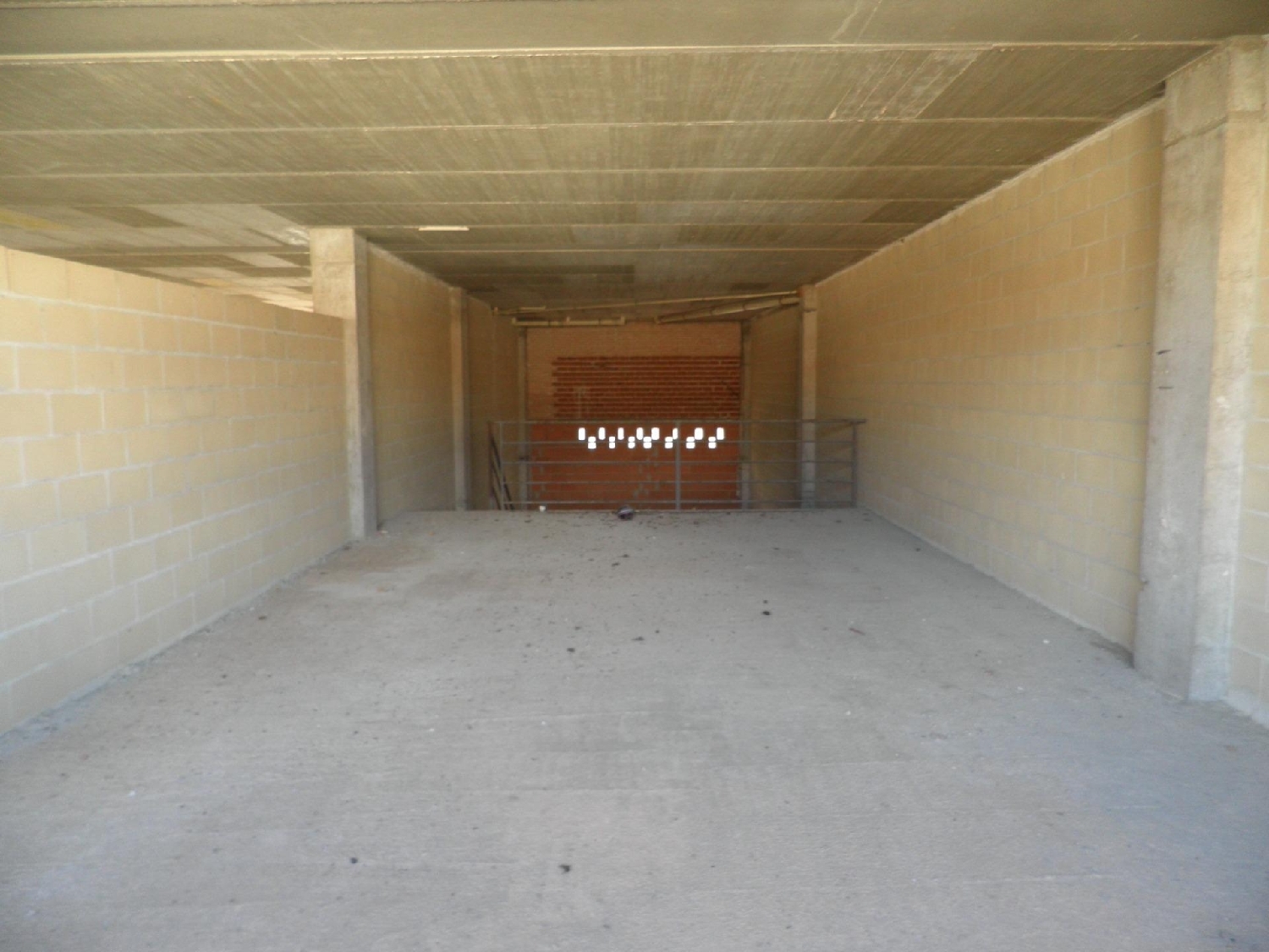  till salu lokal Urb. Ciudad Jardín Campo De Calatrava 8