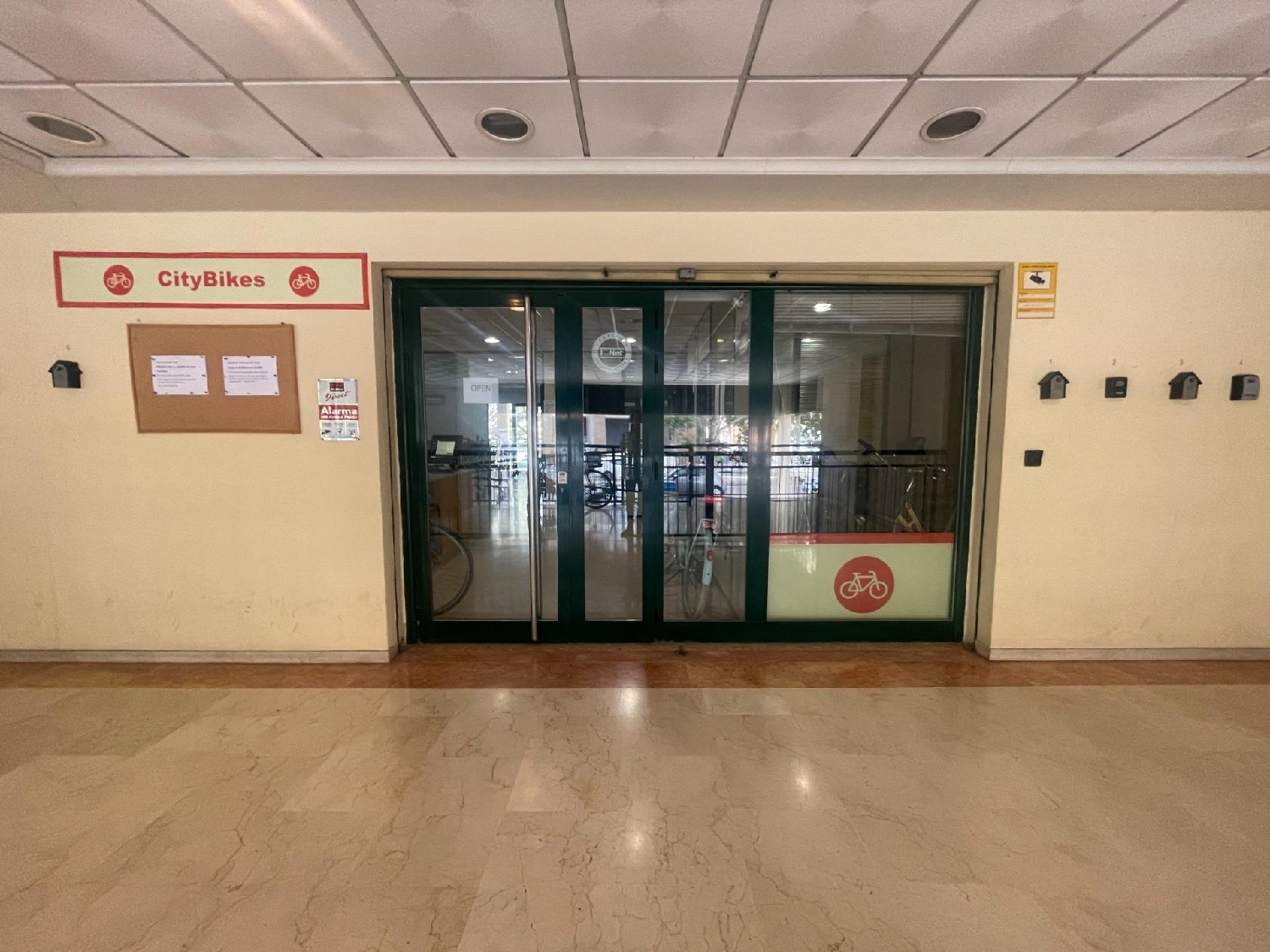 till salu lokal Quatre Carreres Na Rovella Valencia 3