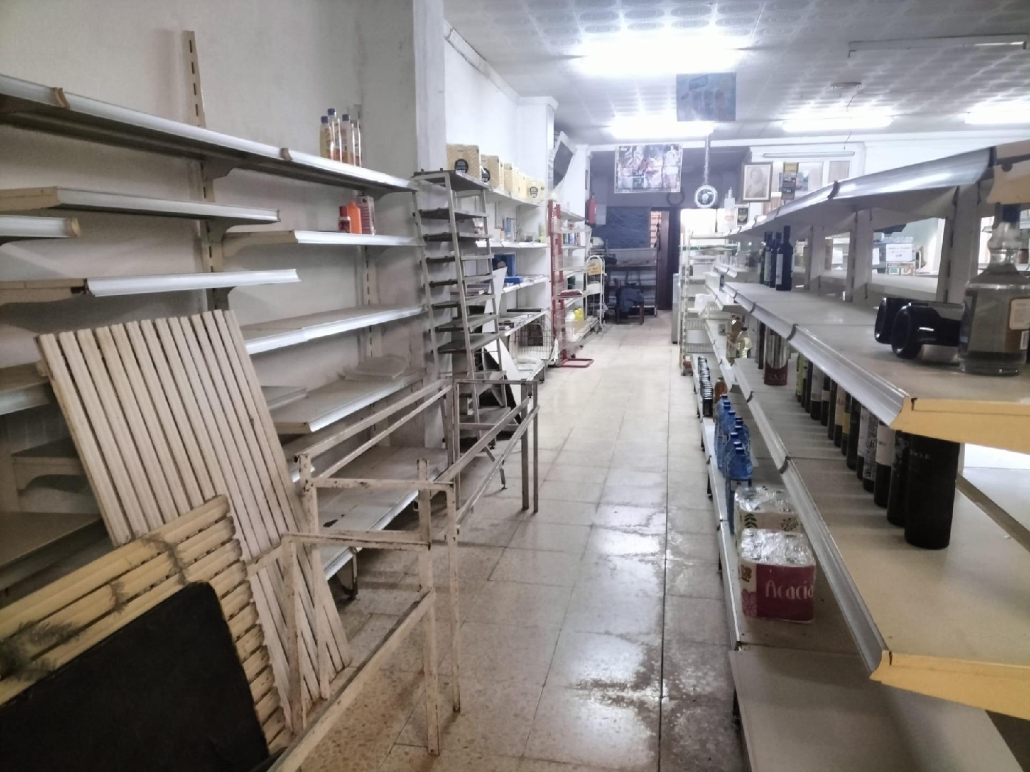  till salu lokal Quesa Canal De Navarrés 4