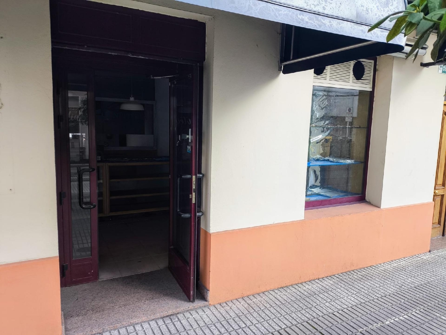  till salu lokal Ramiscosa Bergantiños 3