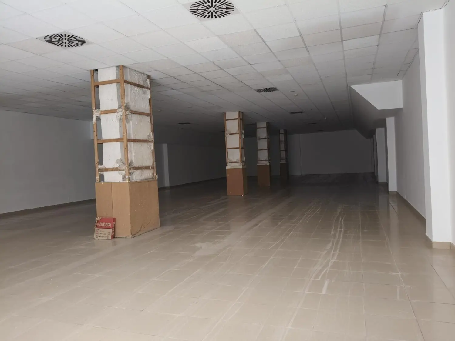  till salu lokal Pueblo Nuevo Valencia 4