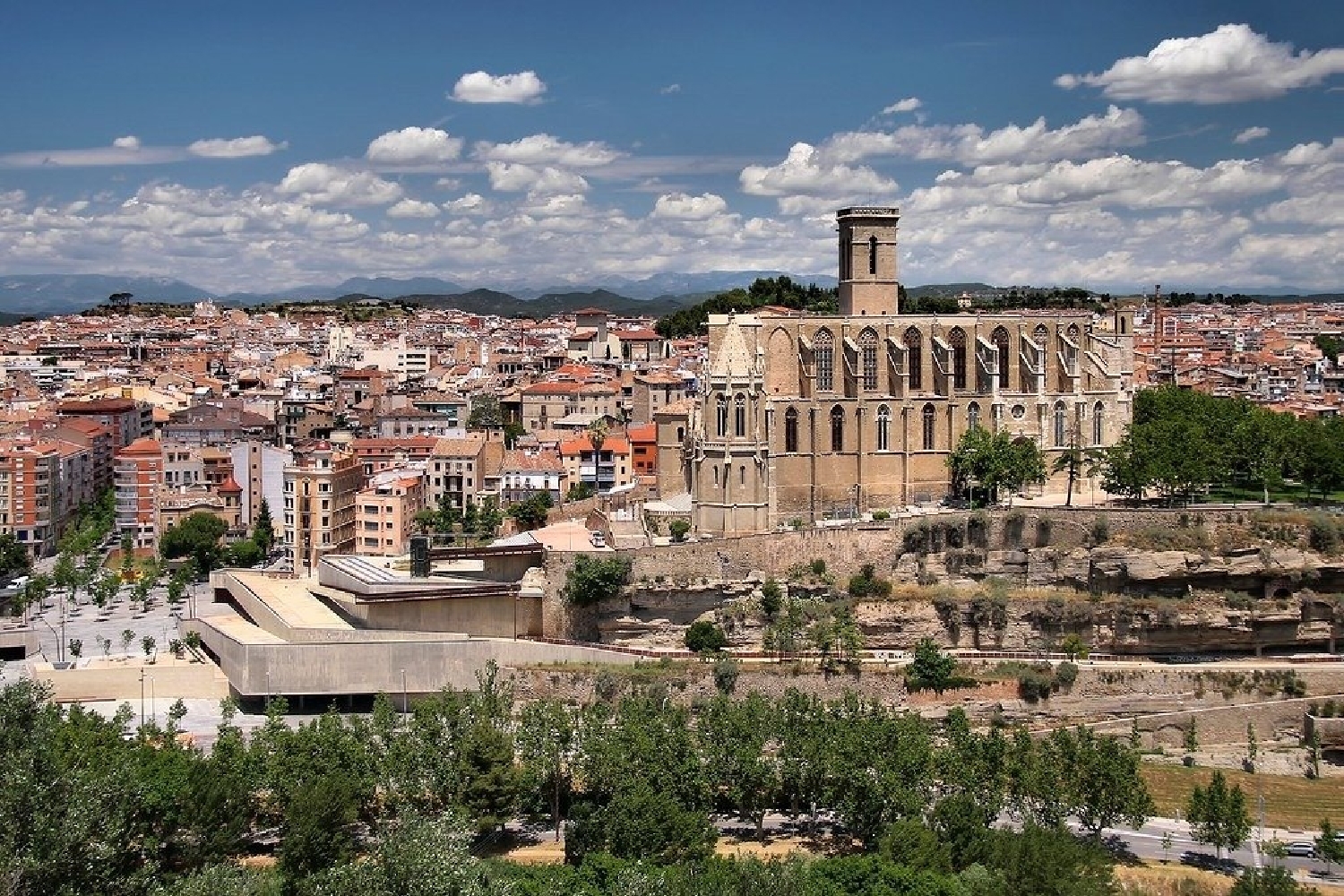 till salu lokal Raval La Catalana Bages 3