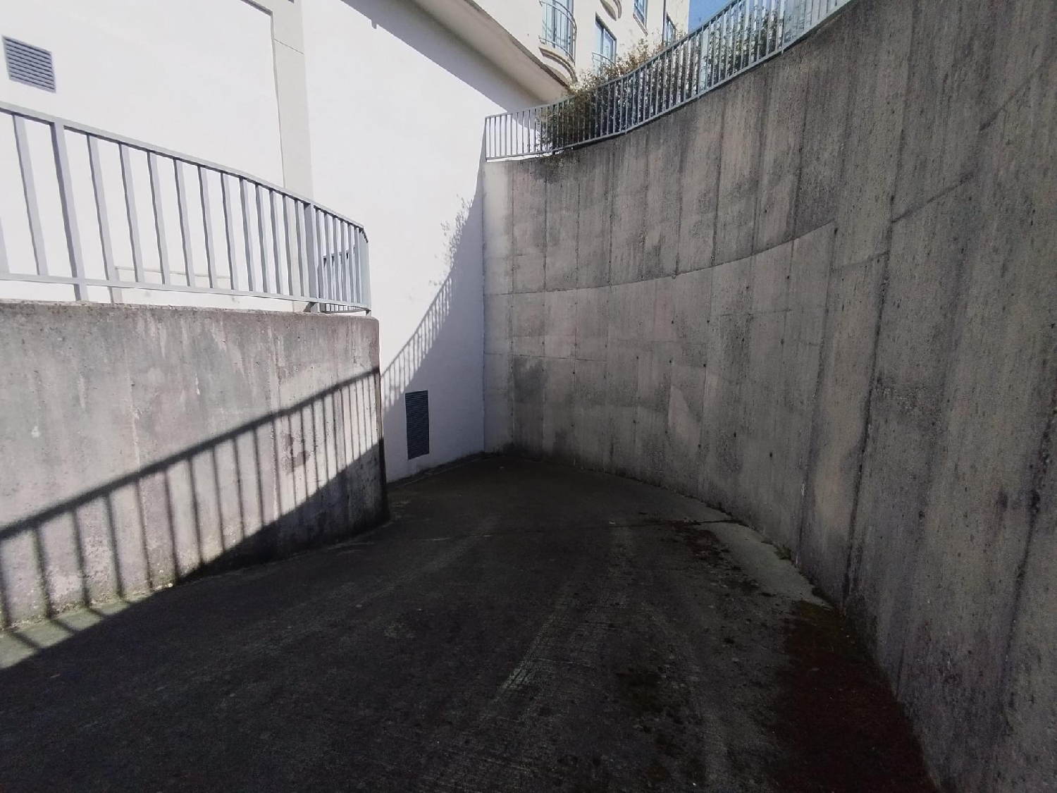 till salu lokal Raxoi Paradanta 2