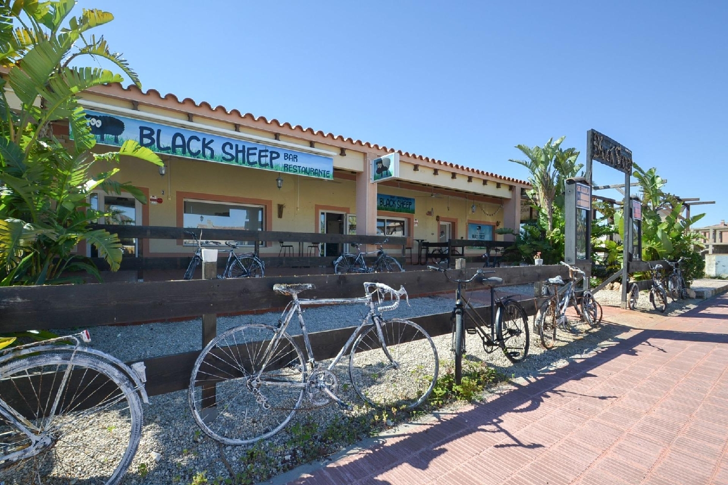  till salu lokal Riumar Baix Ebre 1