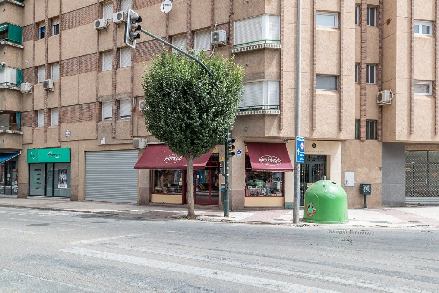 till salu lokal Ronda Vega De Granada 2