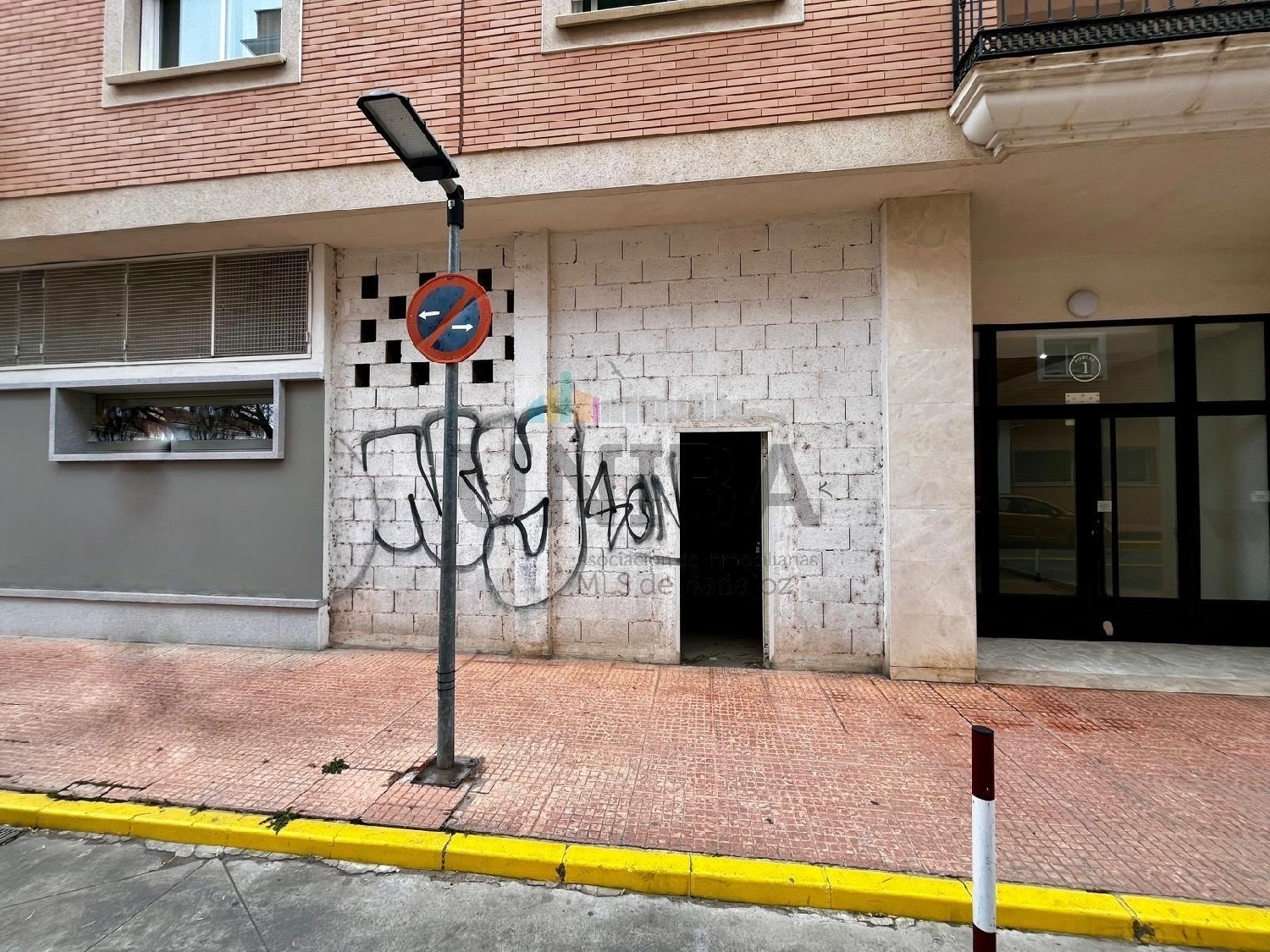  till salu lokal Ronda Sur-Ctra De Sevilla Badajoz 1