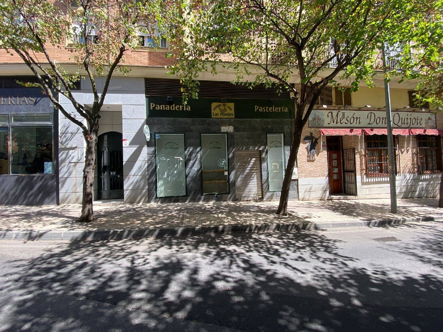 till salu lokal Ronda Sur-Ctra De Sevilla Badajoz 2