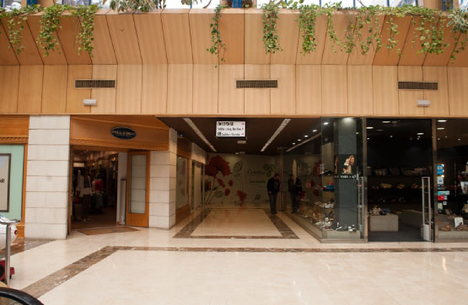 till salu lokal Roupeiro Vigo 3