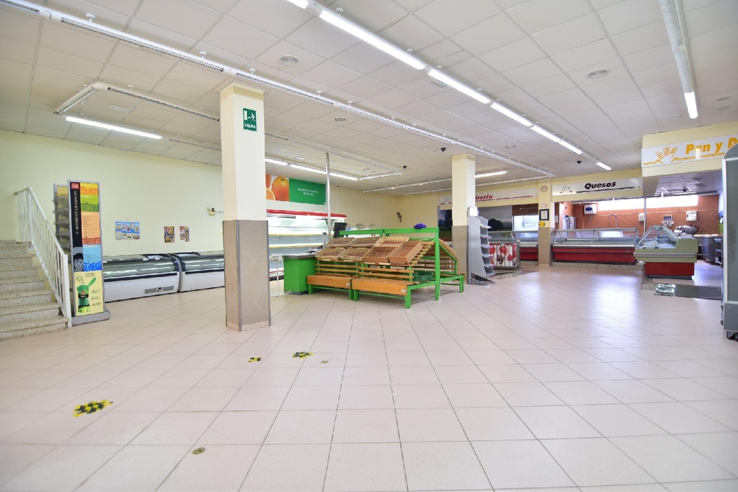  till salu lokal Camino La Madera Área Sur 3