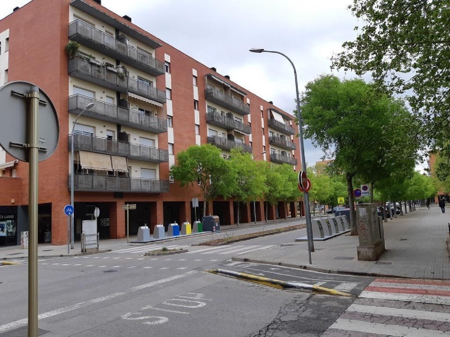  till salu lokal Salt Gironès 1