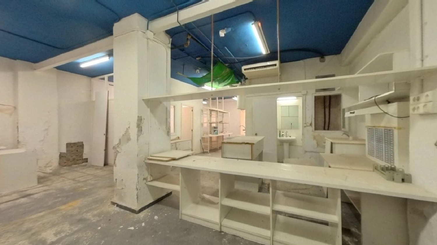 till salu lokal San Agustín Alacantí 7