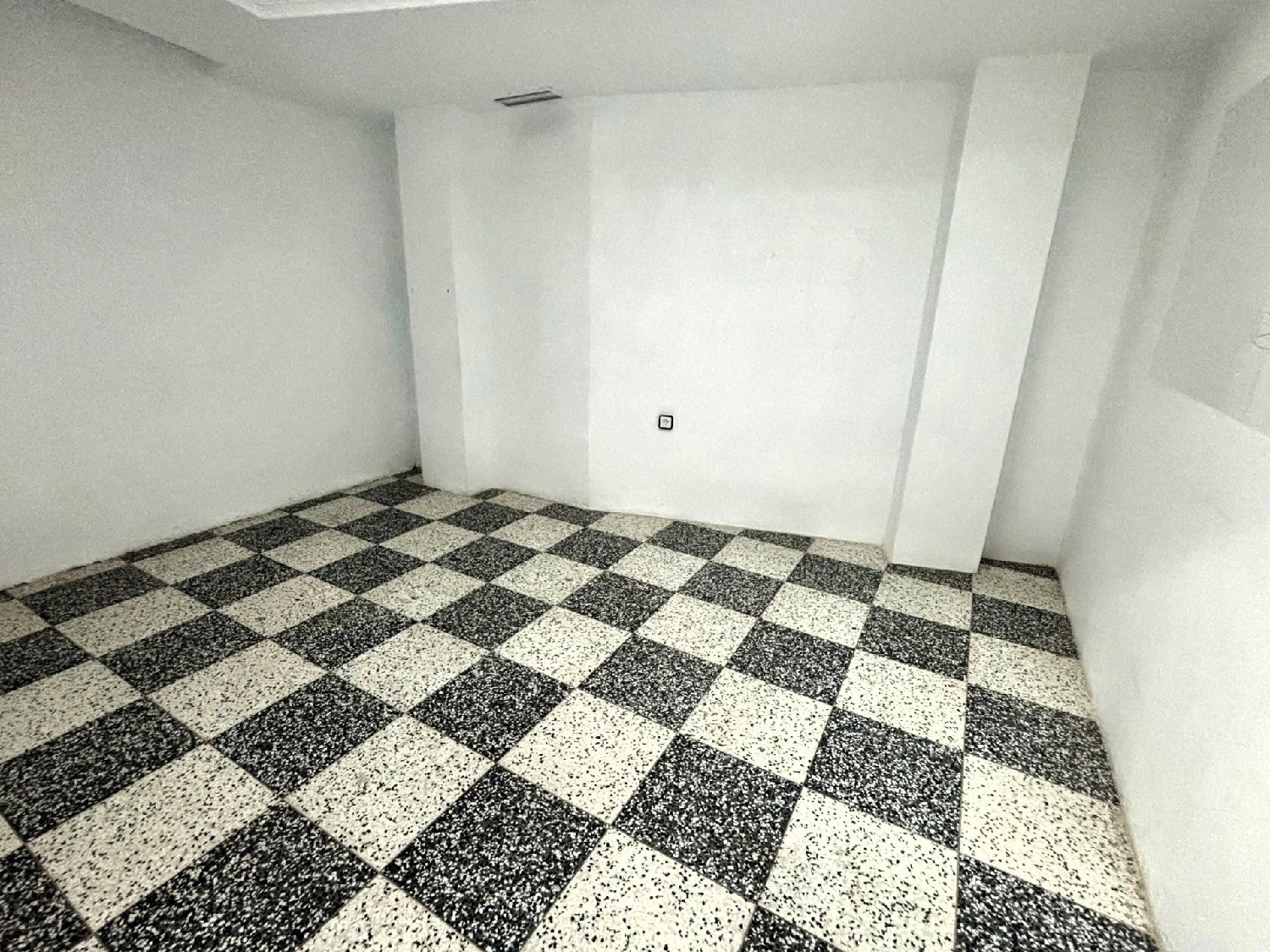  till salu lokal San Blas Alacantí 8